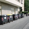 Non si era detto: mai pi� cassonetti per strada?